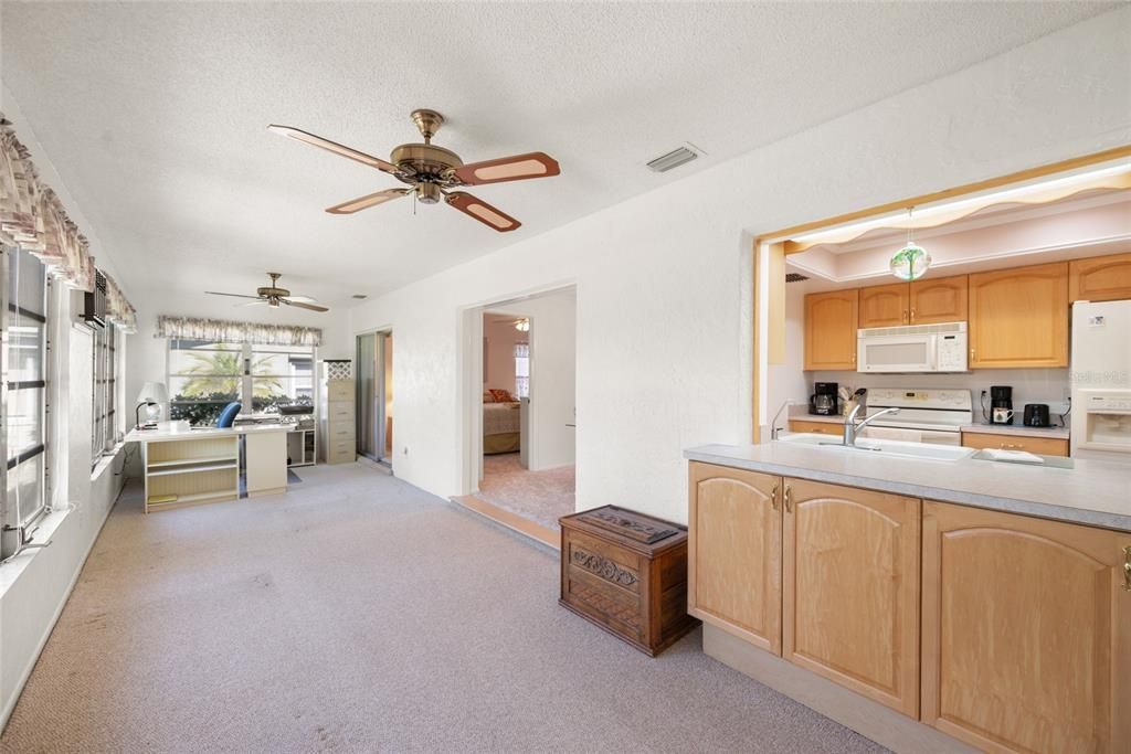 For Sale: $399,000 (2 beds, 2 baths, 1396 Square Feet)