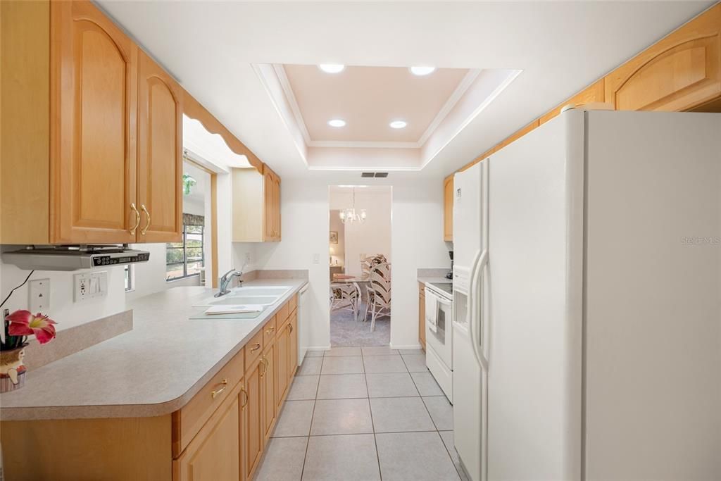 For Sale: $399,000 (2 beds, 2 baths, 1396 Square Feet)