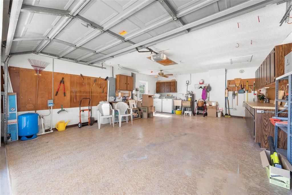 For Sale: $399,000 (2 beds, 2 baths, 1396 Square Feet)