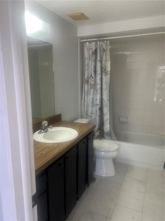 En Renta: $2,100 (3 camas, 2 baños, 1422 Pies cuadrados)