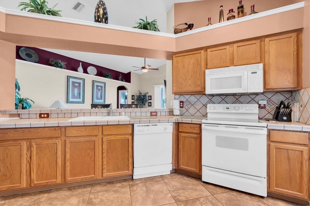 Active With Contract: $379,900 (4 beds, 3 baths, 1848 Square Feet)