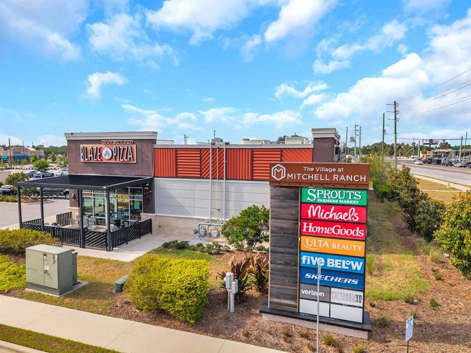 For Rent: $2,595 (3 beds, 2 baths, 1438 Square Feet)