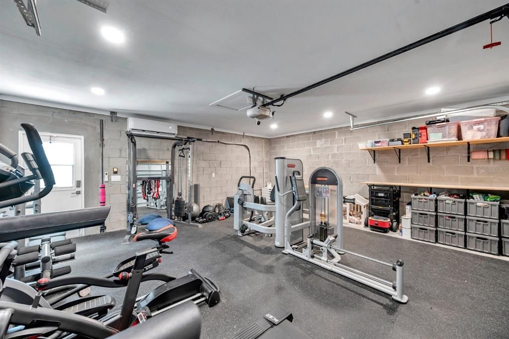 For Rent: $2,595 (3 beds, 2 baths, 1438 Square Feet)