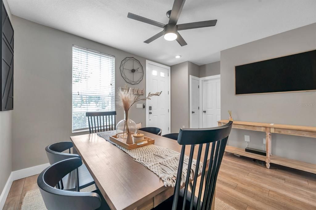 For Rent: $2,595 (3 beds, 2 baths, 1438 Square Feet)