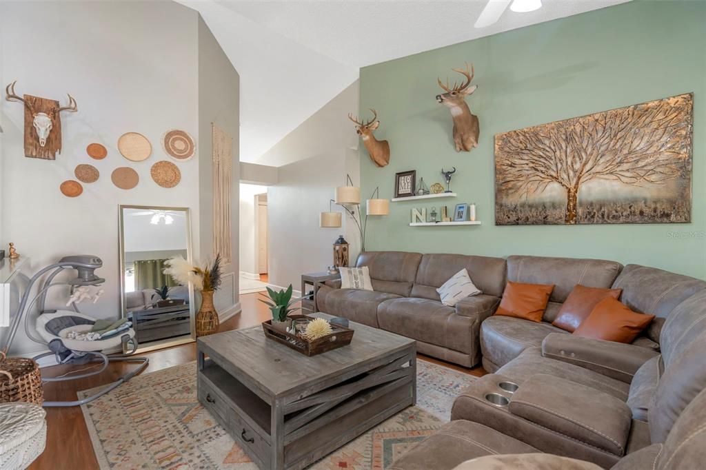 待售: $337,000 (3 贝兹, 2 浴室, 1503 平方英尺)