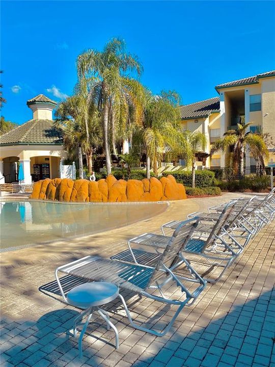 待售: $220,000 (2 贝兹, 2 浴室, 1048 平方英尺)