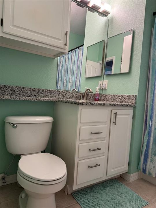 待售: $220,000 (2 贝兹, 2 浴室, 1048 平方英尺)