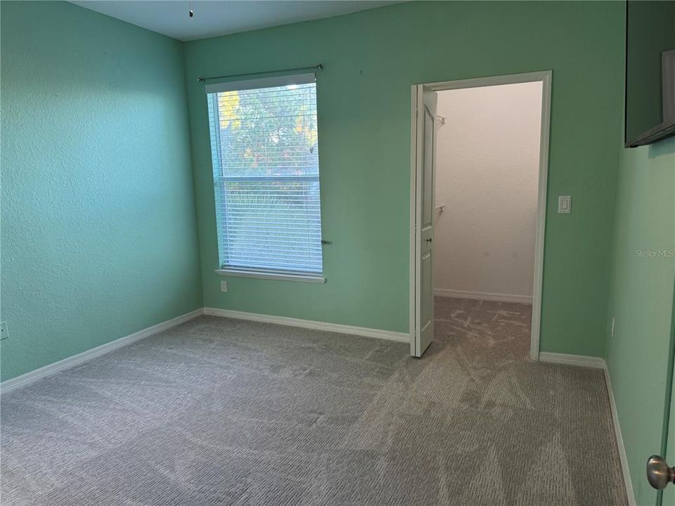 待售: $220,000 (2 贝兹, 2 浴室, 1048 平方英尺)