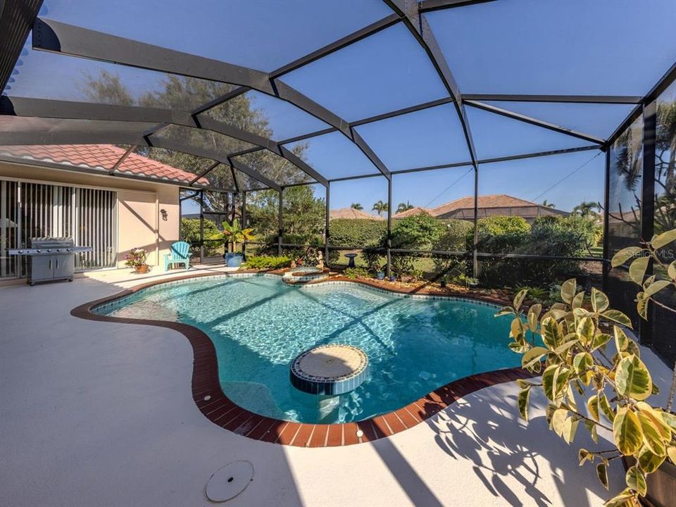 For Sale: $540,000 (3 beds, 2 baths, 2411 Square Feet)