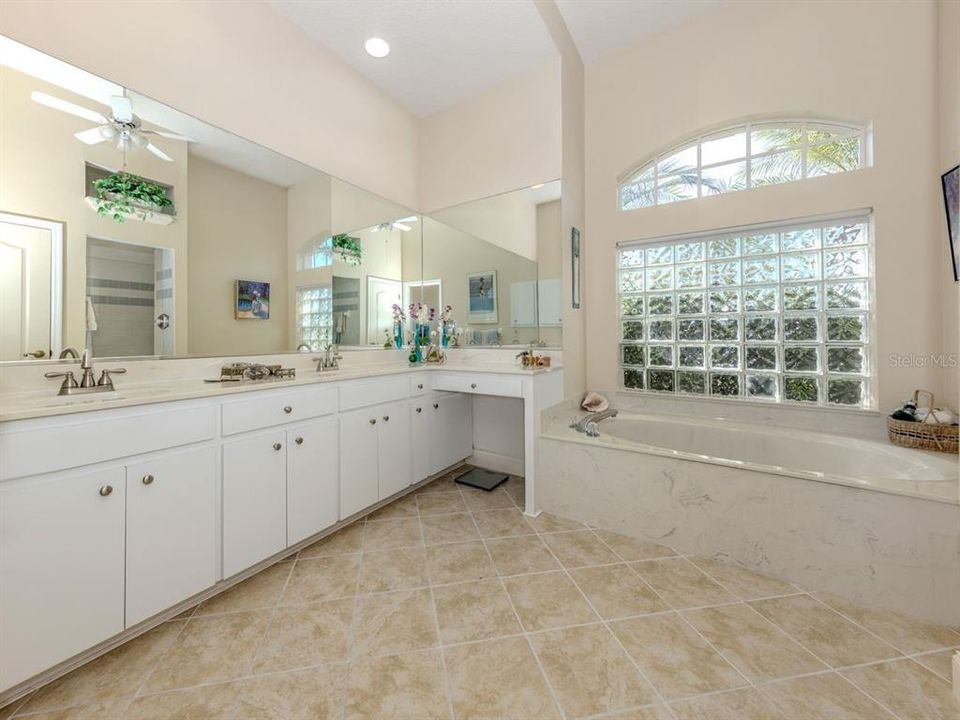 For Sale: $540,000 (3 beds, 2 baths, 2411 Square Feet)