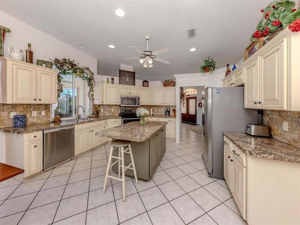 For Sale: $540,000 (3 beds, 2 baths, 2411 Square Feet)