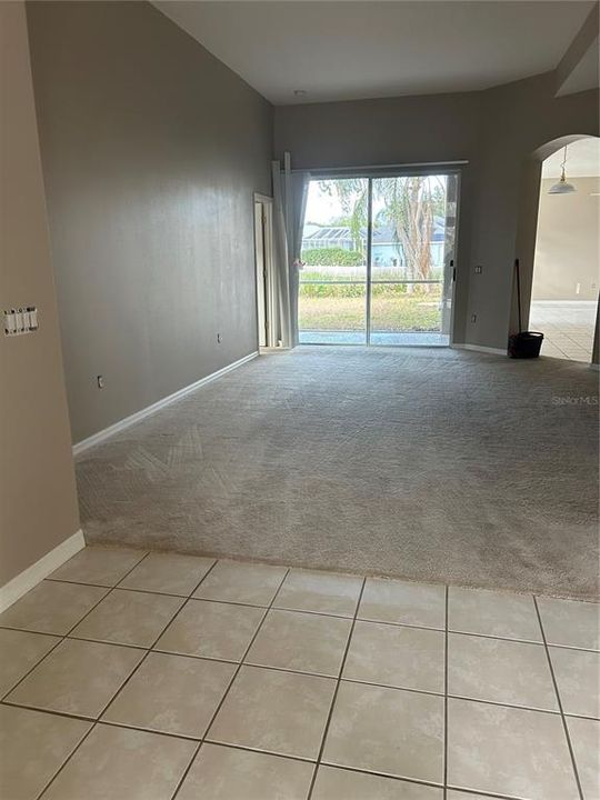 En Venta: $449,999 (4 camas, 3 baños, 2539 Pies cuadrados)