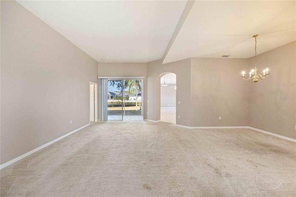 En Venta: $449,999 (4 camas, 3 baños, 2539 Pies cuadrados)