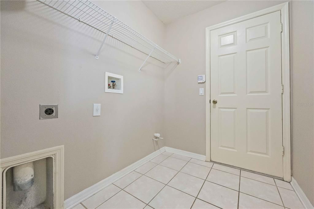 En Venta: $449,999 (4 camas, 3 baños, 2539 Pies cuadrados)