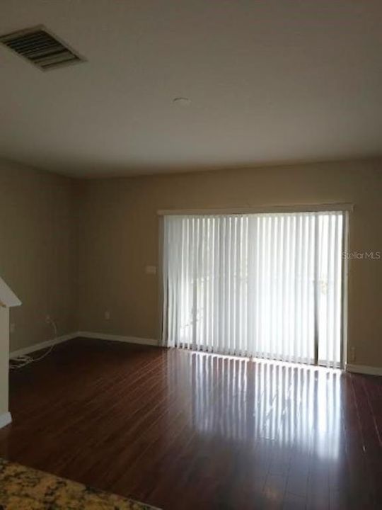 En Renta: $1,695 (2 camas, 2 baños, 1335 Pies cuadrados)