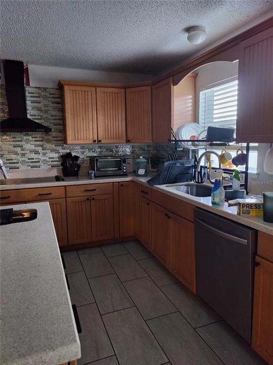 En Venta: $392,000 (4 camas, 3 baños, 2998 Pies cuadrados)