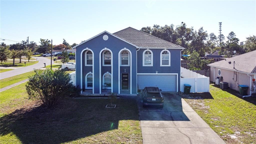 En Venta: $392,000 (4 camas, 3 baños, 2998 Pies cuadrados)