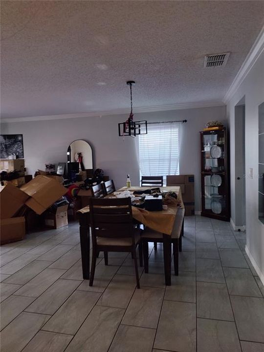 En Venta: $392,000 (4 camas, 3 baños, 2998 Pies cuadrados)