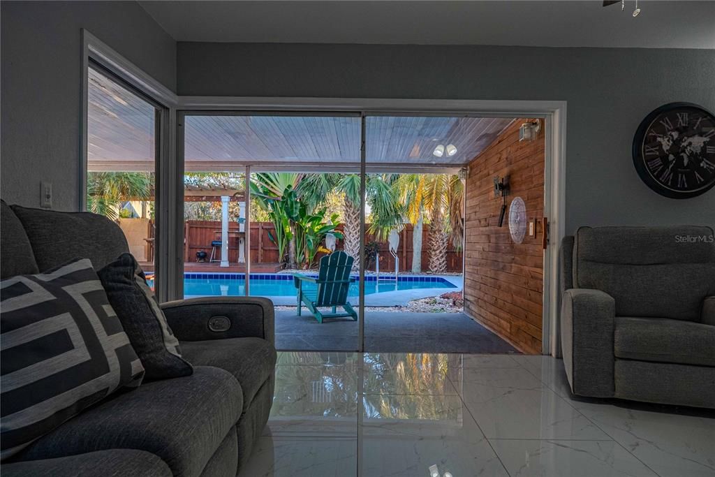 En Venta: $465,000 (3 camas, 2 baños, 1380 Pies cuadrados)