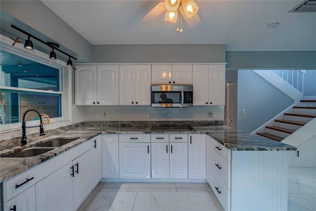 En Venta: $465,000 (3 camas, 2 baños, 1380 Pies cuadrados)