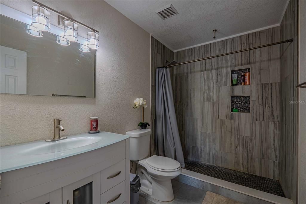 En Venta: $465,000 (3 camas, 2 baños, 1380 Pies cuadrados)