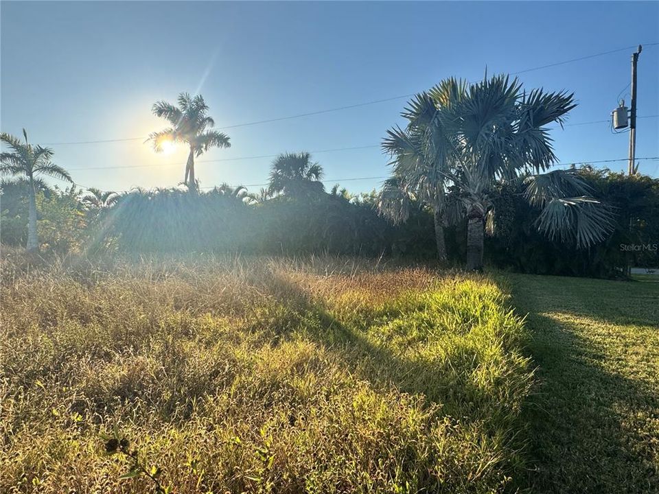 待售: $119,900 (0.23 acres)