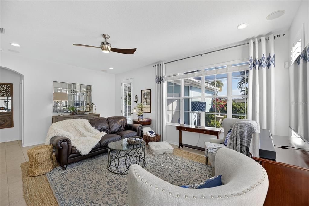 For Sale: $389,000 (3 beds, 2 baths, 1750 Square Feet)