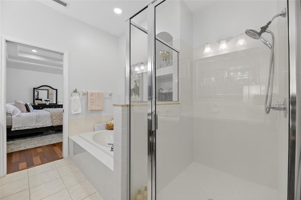 For Sale: $389,000 (3 beds, 2 baths, 1750 Square Feet)