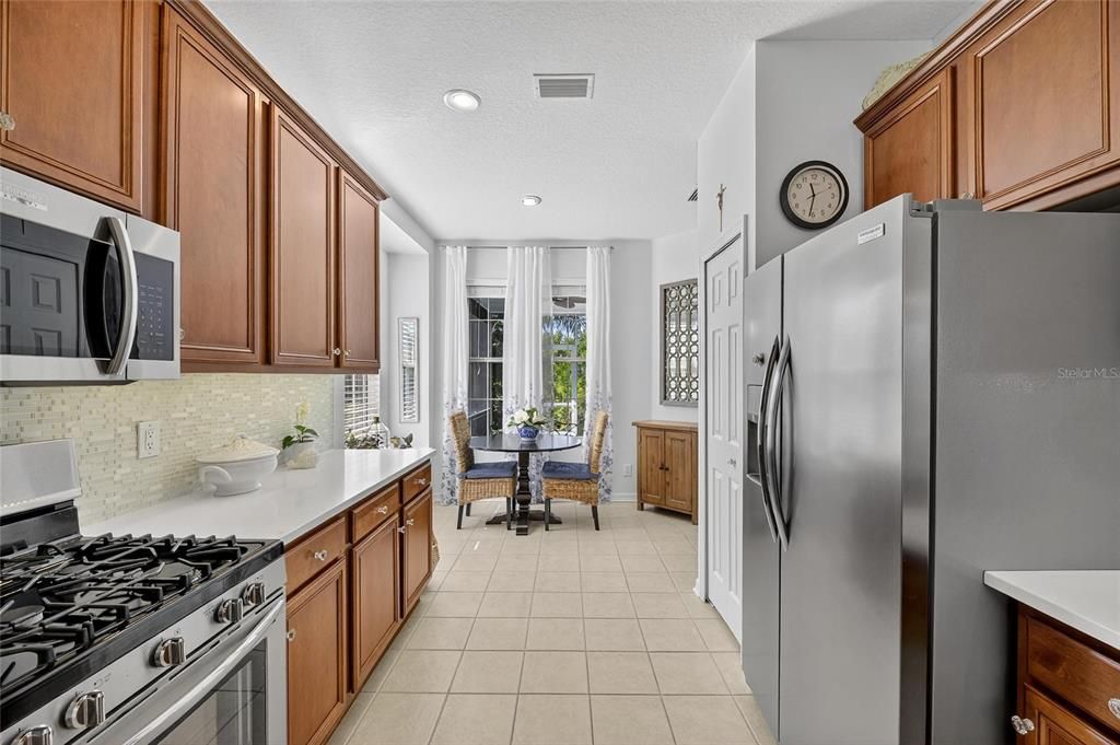 For Sale: $389,000 (3 beds, 2 baths, 1750 Square Feet)