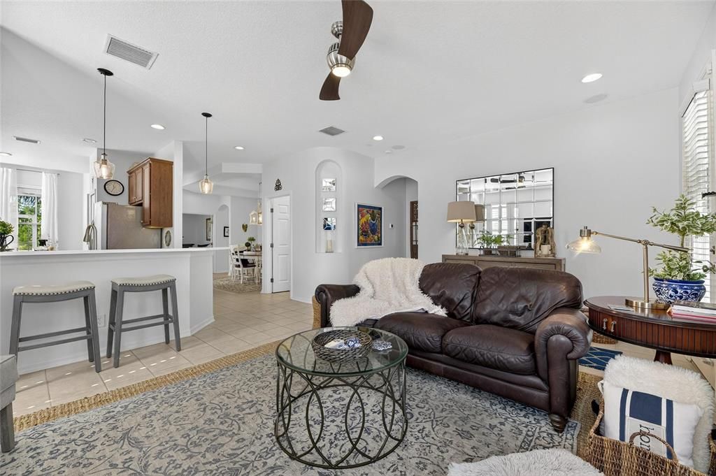 For Sale: $389,000 (3 beds, 2 baths, 1750 Square Feet)