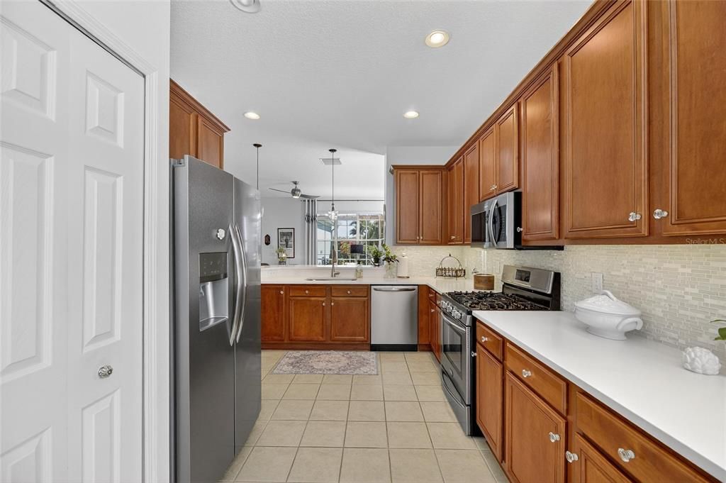 For Sale: $389,000 (3 beds, 2 baths, 1750 Square Feet)