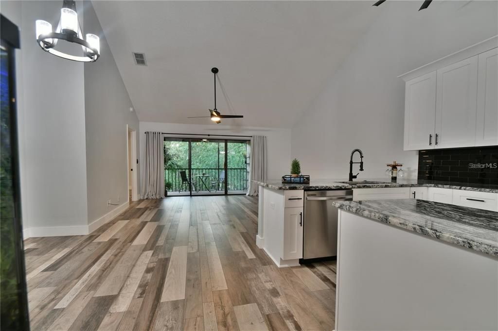 For Rent: $2,400 (3 beds, 2 baths, 1256 Square Feet)