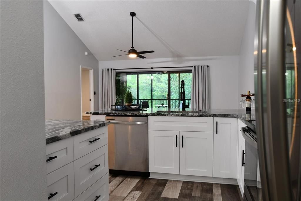 For Rent: $2,400 (3 beds, 2 baths, 1256 Square Feet)