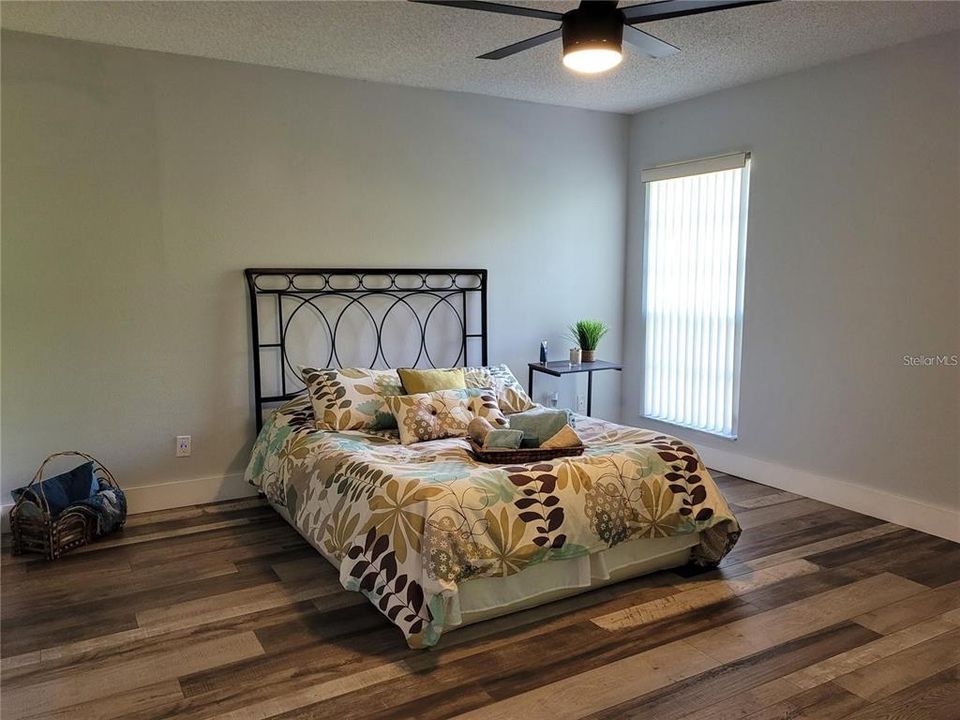 For Rent: $2,400 (3 beds, 2 baths, 1256 Square Feet)