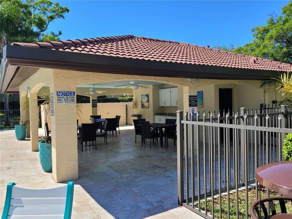 For Rent: $2,400 (3 beds, 2 baths, 1256 Square Feet)