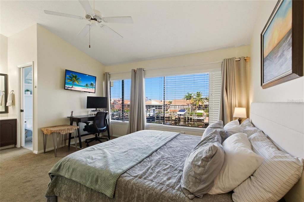 En Venta: $269,900 (2 camas, 2 baños, 1480 Pies cuadrados)