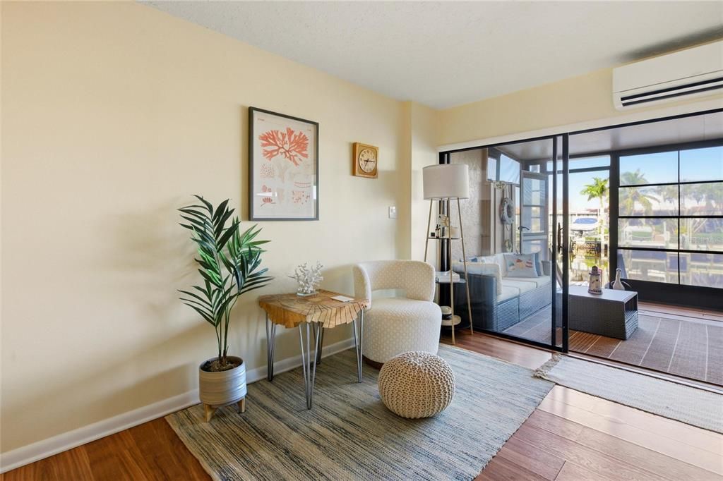 En Venta: $269,900 (2 camas, 2 baños, 1480 Pies cuadrados)