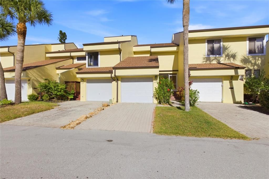 En Venta: $269,900 (2 camas, 2 baños, 1480 Pies cuadrados)