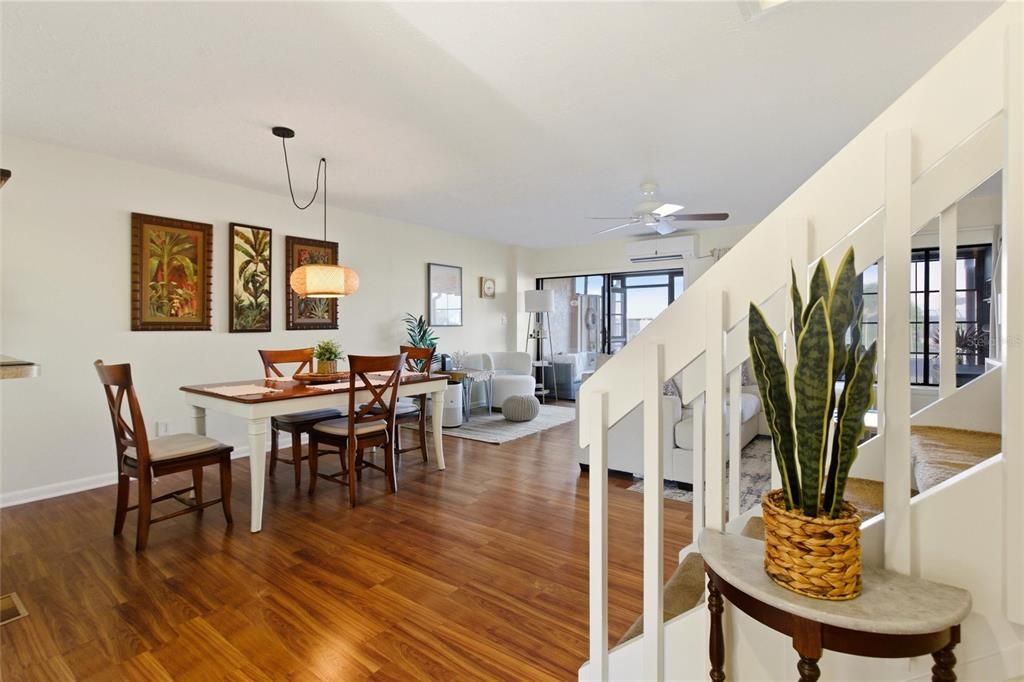 En Venta: $269,900 (2 camas, 2 baños, 1480 Pies cuadrados)