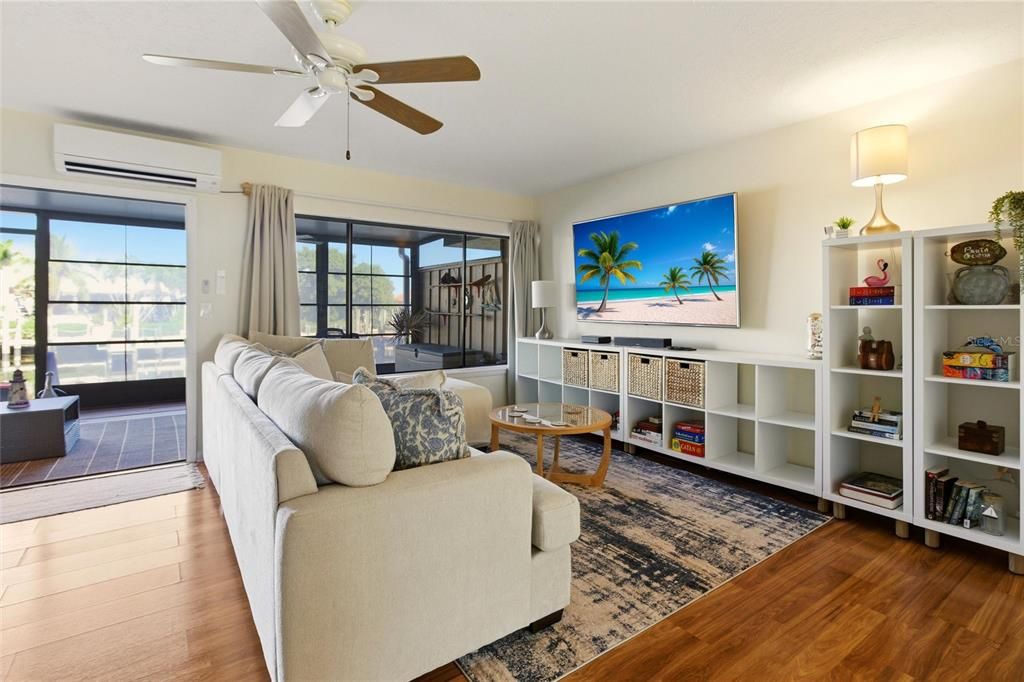 En Venta: $269,900 (2 camas, 2 baños, 1480 Pies cuadrados)