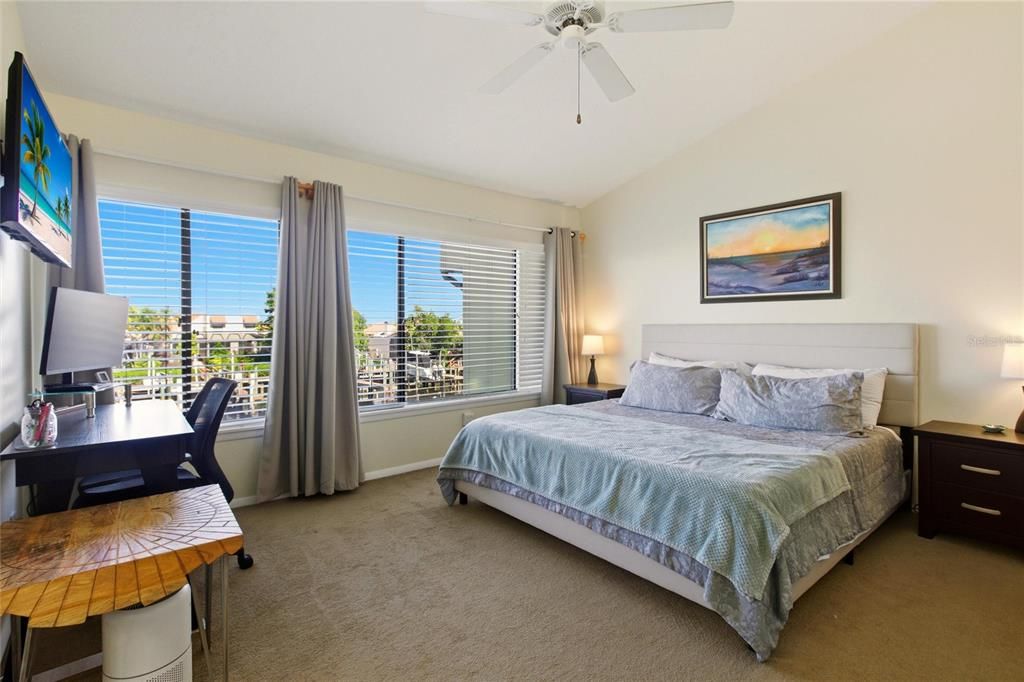 En Venta: $269,900 (2 camas, 2 baños, 1480 Pies cuadrados)