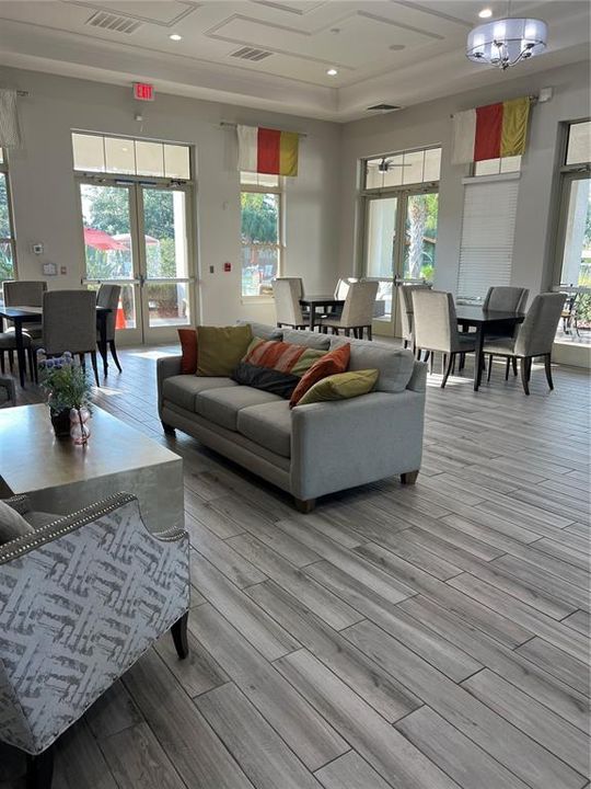 For Sale: $310,000 (3 beds, 2 baths, 1672 Square Feet)