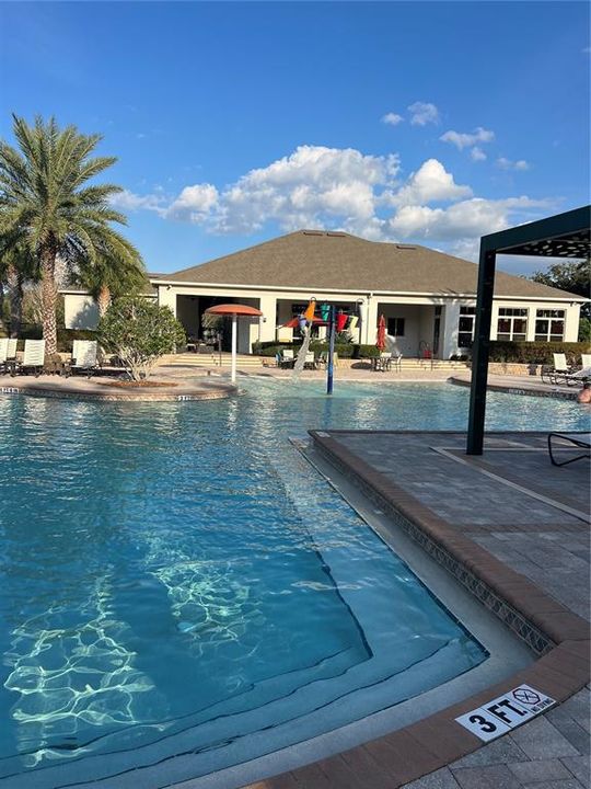 For Sale: $310,000 (3 beds, 2 baths, 1672 Square Feet)