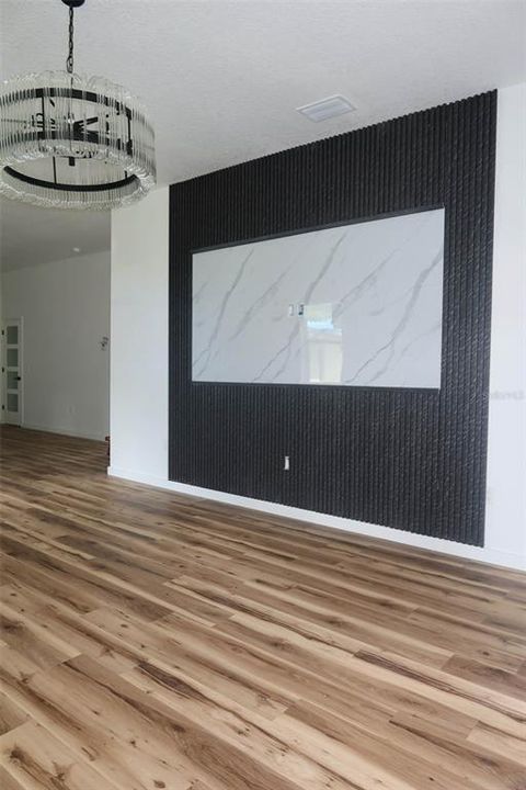 En Venta: $729,000 (4 camas, 2 baños, 1907 Pies cuadrados)