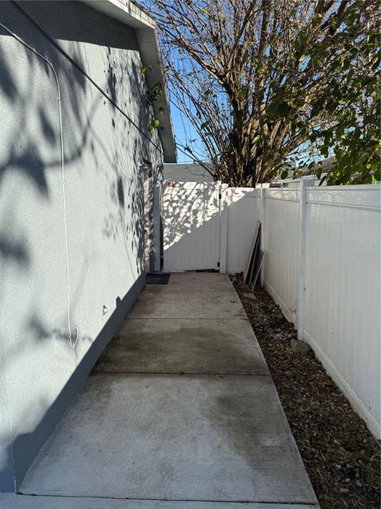 В аренду: $2,000 (3 спален, 2 ванн, 1000 Квадратных фут)