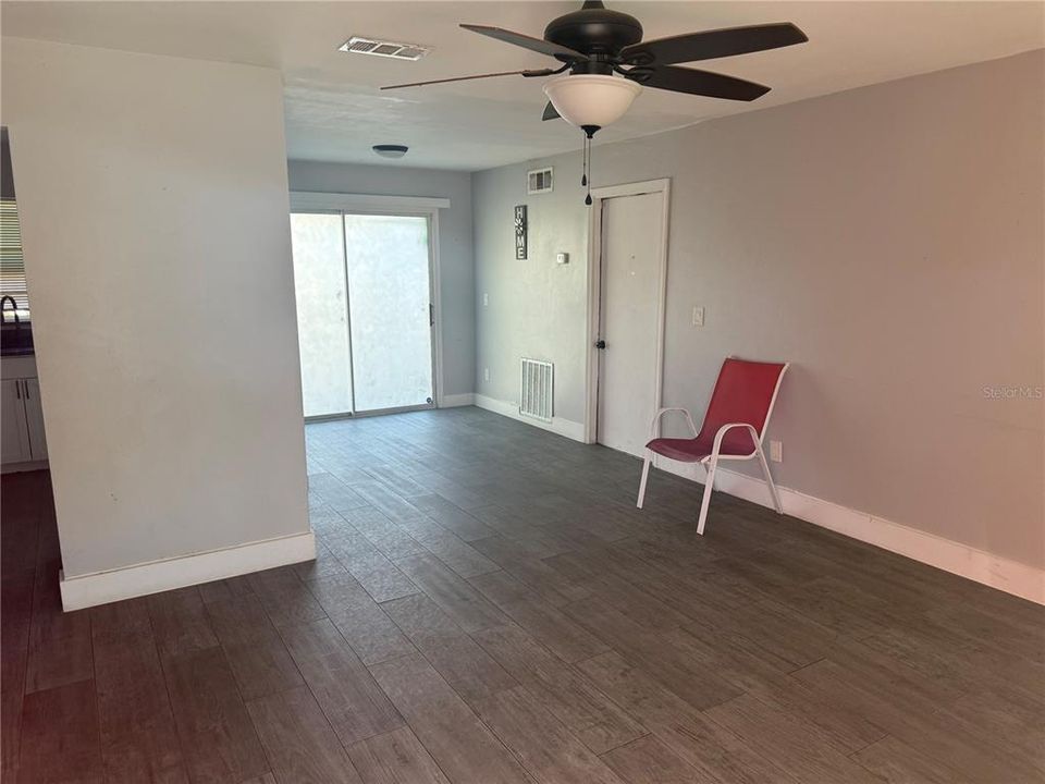 В аренду: $2,000 (3 спален, 2 ванн, 1000 Квадратных фут)