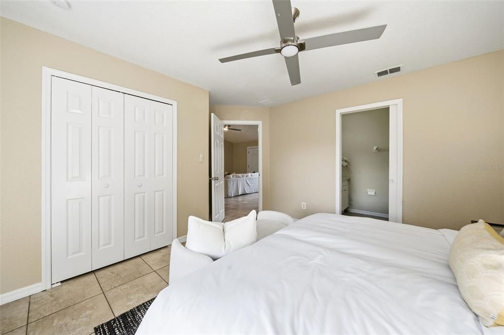 待售: $307,780 (3 贝兹, 2 浴室, 1208 平方英尺)