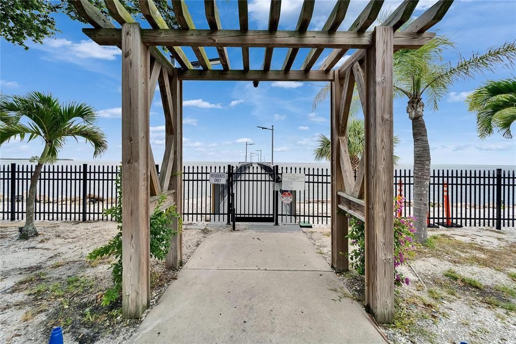 待售: $929,000 (4 贝兹, 3 浴室, 2913 平方英尺)