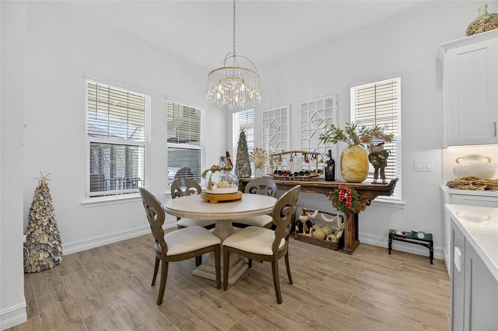 待售: $929,000 (4 贝兹, 3 浴室, 2913 平方英尺)