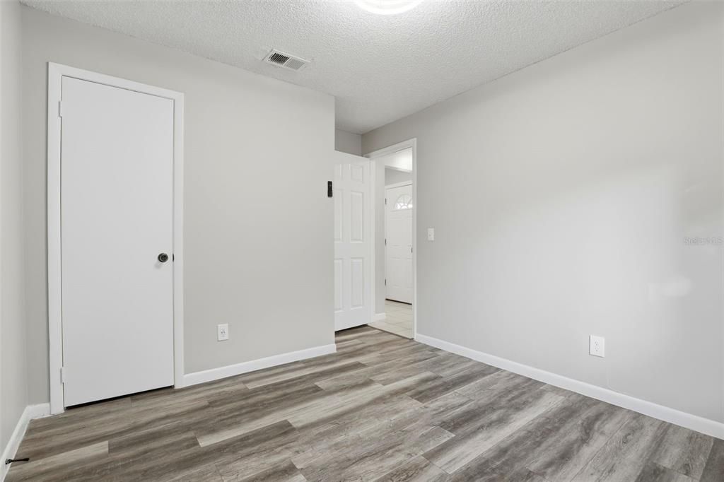 待售: $370,000 (3 贝兹, 2 浴室, 1331 平方英尺)